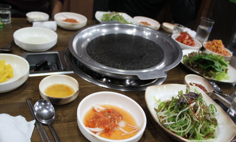 예담골 : 서면 맛집 예담골 24영업 정직원 및 알바(7000) 구합니다... 부산진구 / 예담골 / 서면 맛집 예담골 24영업 정직원 및 알바(7000)... 
