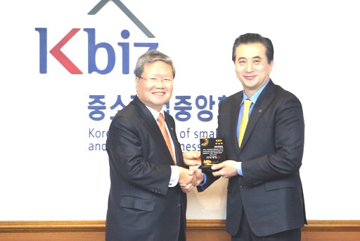 (주)동화세상에듀코 : 영어 수학 강사채용 월 250-300 만원 - No.1... 서원구 / (주)동화세상에듀코 / 영어 수학 강사채용 월 250-300 만원 / 30... 