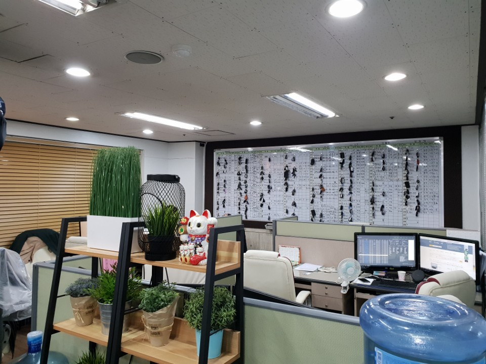 서진모터스 : 성실하고 정직한 신뢰할수있는 중고차딜러 모집합니다... 부천시 / 서진모터스 / 성실하고 정직한 신뢰할수있는 중고차딜러... 