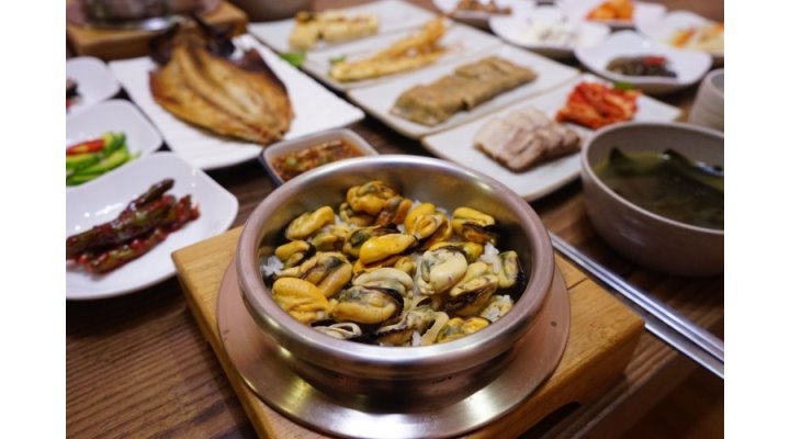 솔바람텃골 : 【솥밥맛집】 (홀서빙/주방보조) 정직원 및 파트타임... 강릉시 / 솔바람텃골 / 【솥밥맛집】 (홀서빙/주방보조) 정직원 및... 