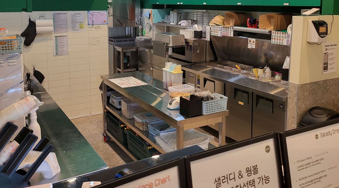 알바천국 [알바천국] 경기 화성시 / 샐러디화성봉담점 / 샐러디 화성봉담점 나이 많으신분 우대합니다  내 가게처럼 웃으면서요~ / 9,000원