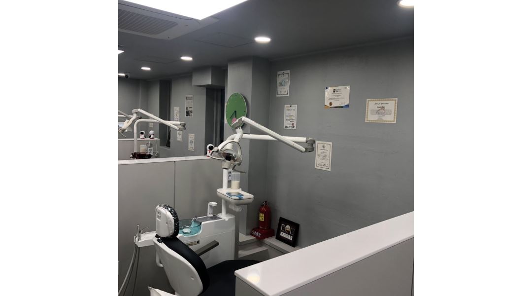 압구정사랑이아프니구강악안면외과치과의원 : 기구세척 및 기구 정리... 압구정사랑이아프니구강악안면외과치과의원 / 기구세척 및 기구 정리... 