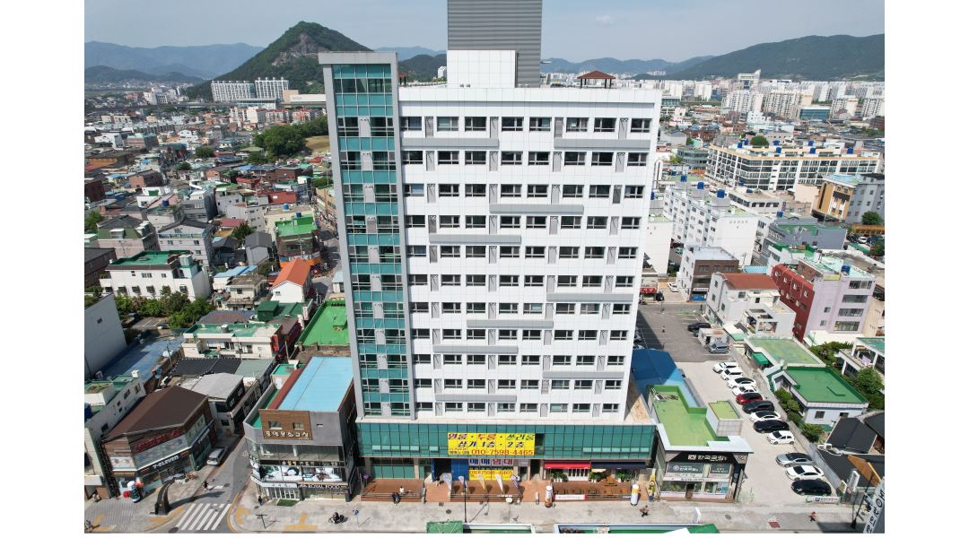 (주)정인디벨롭먼트 : 홀덤직원구함 - 알바천국 [알바천국] 경남 전체 / (주)정인디벨롭먼트 / 홀덤직원구함 / 3,500,000원