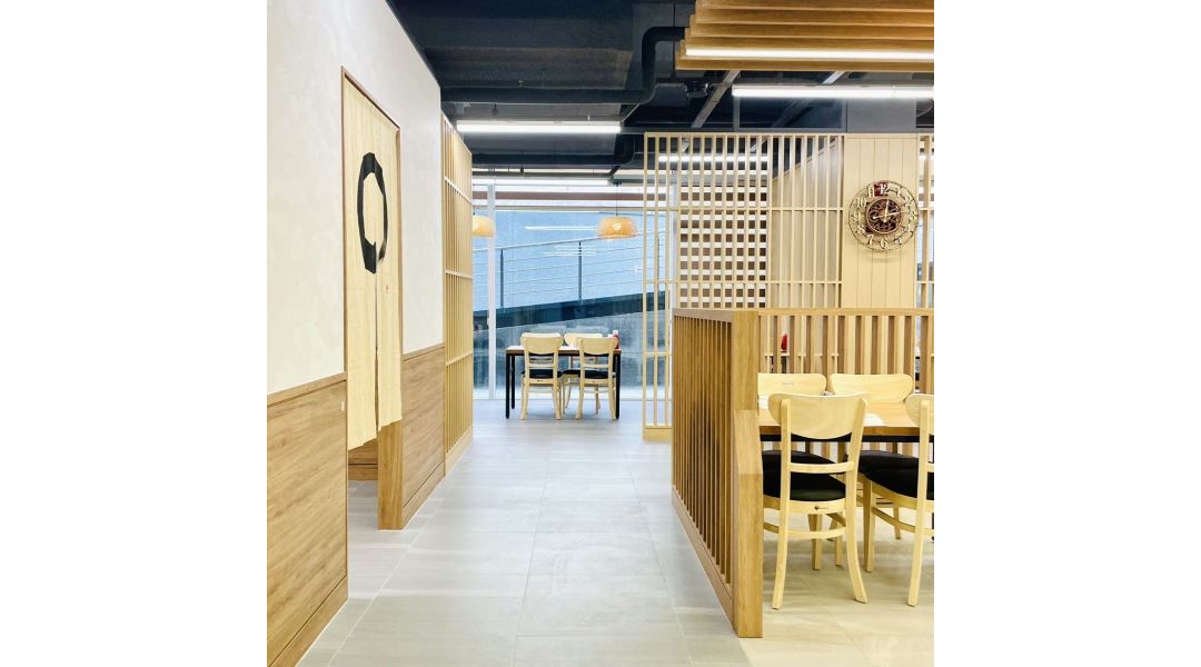두발횟집 : [불당동 두발횟집] 금요일, 토요일 홀서빙 알바구합니다... 서북구 / 두발횟집 / [불당동 두발횟집] 금요일, 토요일 홀서빙... 