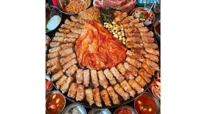 동두천솥뚜껑삼겹살 선릉점 : [급여320만]동두천솥뚜껑삼겹살 선릉점 홀서빙/주방보조... 동두천솥뚜껑삼겹살 선릉점 / [급여320만]... 