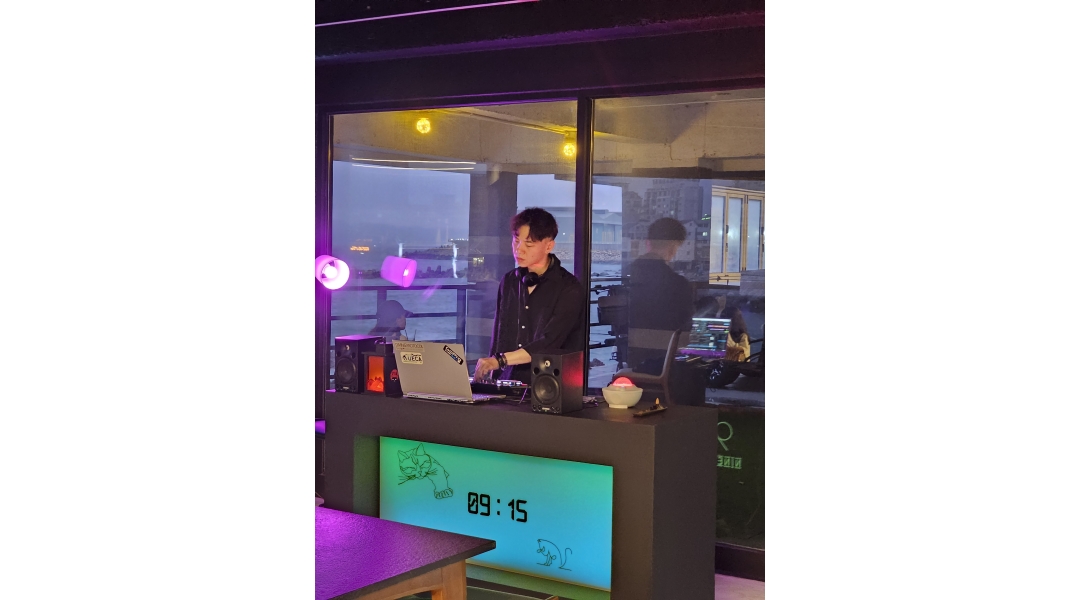 (구일오)9:15 : 카페 915에서 마감 아르바이트를 모집합니다... 동구 / (구일오)9:15 / 카페 915에서 마감 아르바이트를 모집합니다 / 9,860원