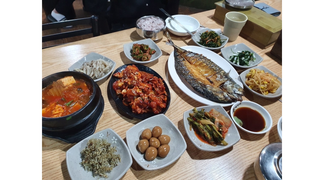전주밥상 : 전주밥상 홀직원(단기) 구합니다. - 알바천국 [알바천국]서울 광진구 / 전주밥상 / 전주밥상 홀직원(단기) 구합니다. / 12,000원